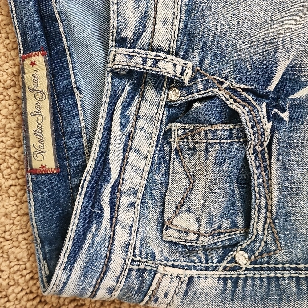 Vanilla Star Crop Jean
